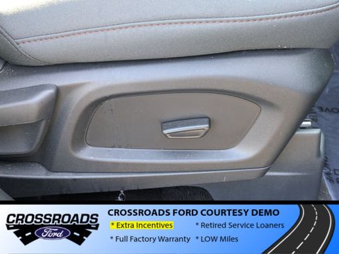 New 2025 Ford Explorer Active image 39