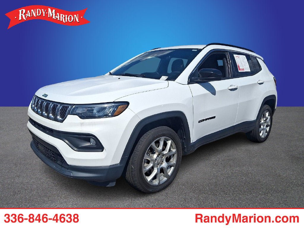 Used 2023 Jeep Compass Latitude AWD/4WD image 1