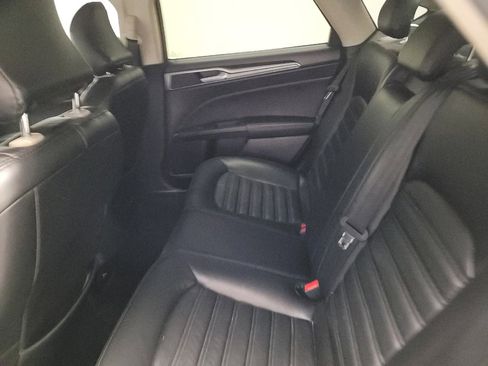 Used 2019 Ford Fusion S image 18