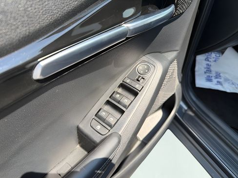 Used 2025 Kia Seltos S FWD image 10