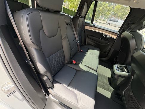 Used 2025 Volvo XC90 B6 Plus AWD/4WD image 28