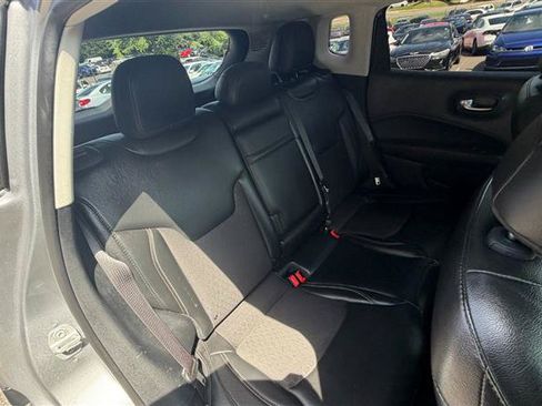 Used 2018 Jeep Compass Latitude w/ Popular Equipment Group AWD/4WD image 20