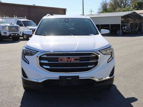 Used 2021 GMC Terrain SLT image 2
