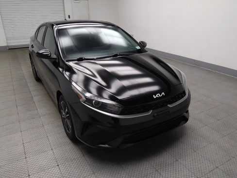 Used 2023 Kia Forte LXS image 13