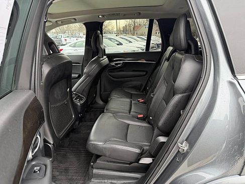 Used 2018 Volvo XC90 T6 Momentum w/ Convenience Package image 13