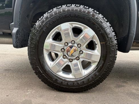Used 2021 Chevrolet Silverado 2500 LTZ w/ LTZ Convenience Package AWD/4WD image 19