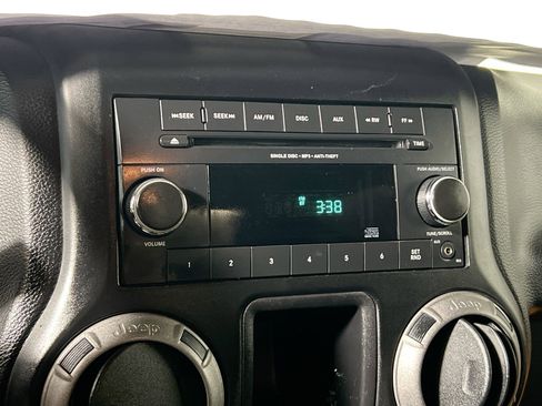 Used 2012 Jeep Wrangler Sport AWD/4WD image 27