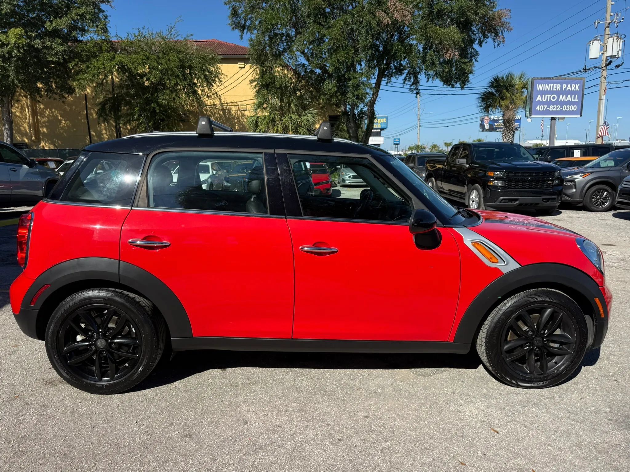 Used 2012 MINI Cooper Countryman FWD image 5