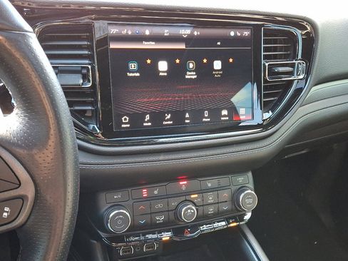 Used 2022 Dodge Durango GT image 28