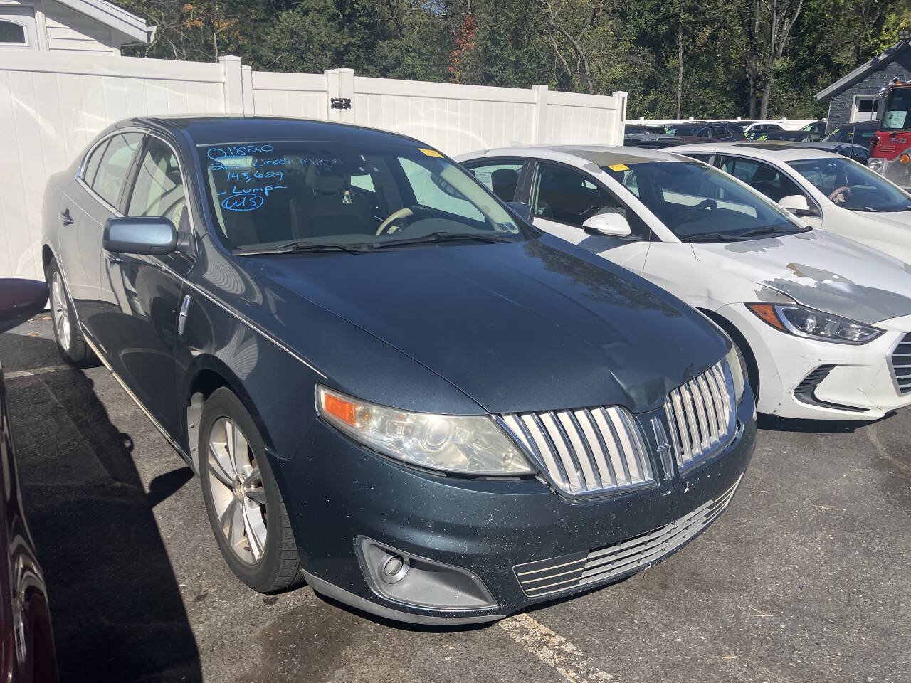Used 2010 Lincoln MKS FWD image 1