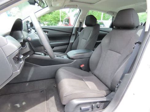 Used 2023 Honda Accord EX image 10