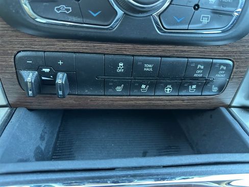 Used 2018 RAM 1500 Laramie w/ Convenience Group image 74