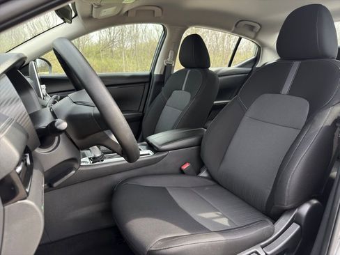 Used 2025 Nissan Sentra SV image 15