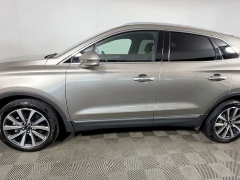 Used 2019 Lincoln MKC Reserve w/ MKC Climate Package AWD/4WD image 8