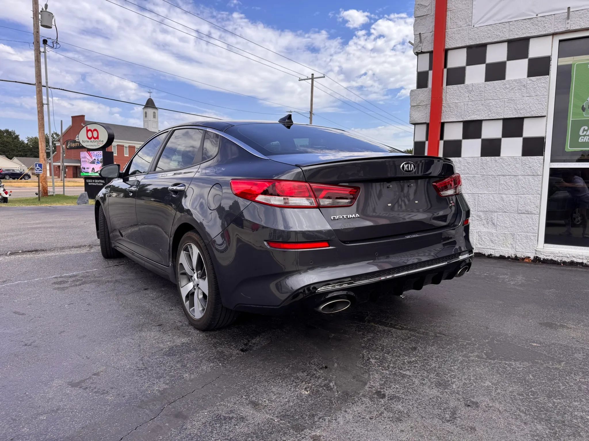 Used 2020 Kia Optima S FWD image 5