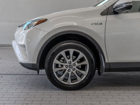 Used 2018 Toyota RAV4 Limited w/ Advanced Technology Package AWD/4WD image 4