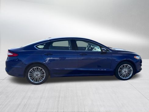 Used 2016 Ford Fusion SE w/ Equipment Group 202A FWD image 10