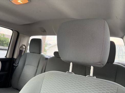 Used 2018 RAM 1500 Express AWD/4WD image 12