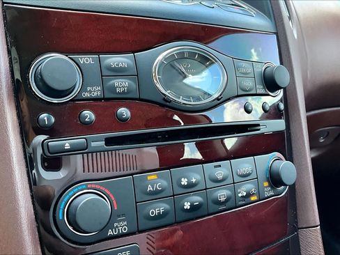 Used 2017 INFINITI QX50 2WD w/ Technology Package image 32