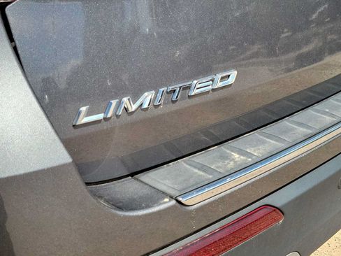 Used 2022 Ford Explorer Limited w/ Equipment Group 301A RWD image 11