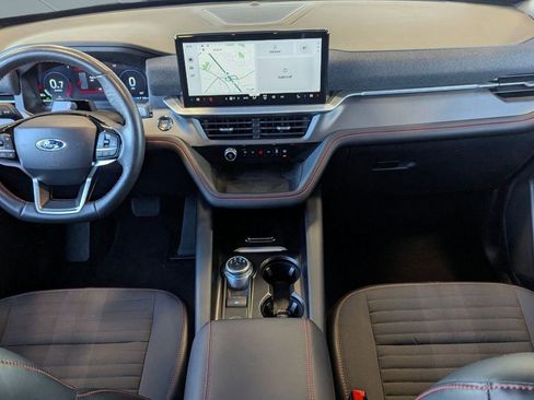 Certified 2025 Ford Explorer ST-Line w/ ST-Line Street Pack image 15