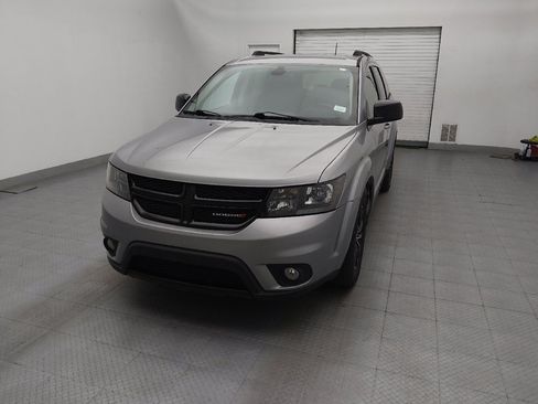 Used 2019 Dodge Journey SE w/ Connectivity Group FWD image 15