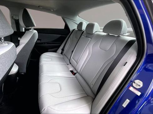 Used 2024 Hyundai Elantra Limited FWD image 19