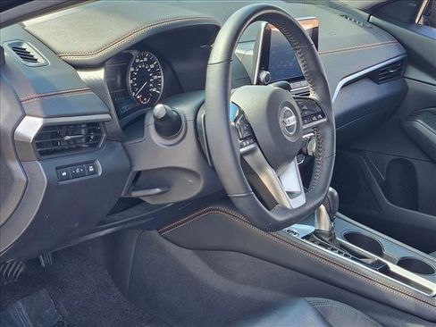 Used 2021 Nissan Altima 2.5 SR FWD image 10