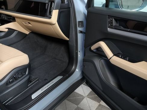 Certified 2026 Porsche Cayenne image 24