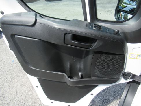 Used 2026 RAM ProMaster 2500 w/ Convenience Group FWD image 32