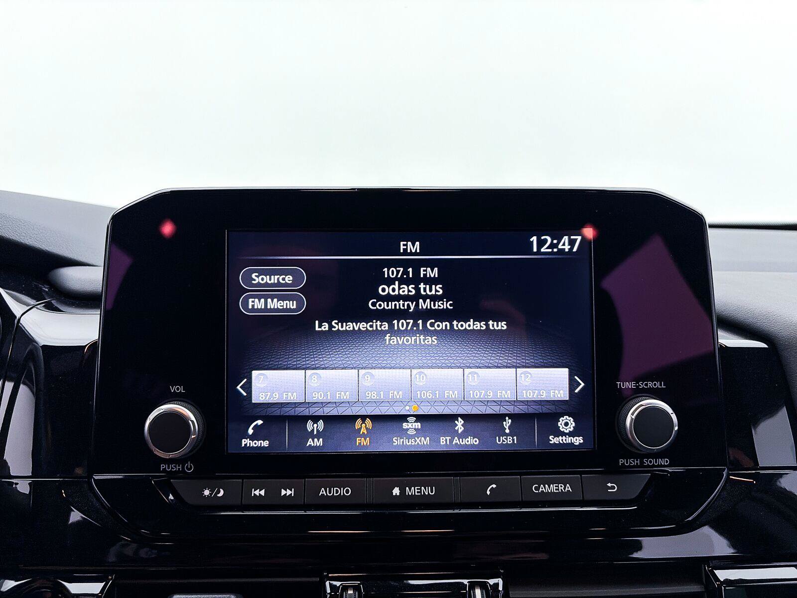 Used 2025 Nissan Pathfinder Rock Creek AWD/4WD image 22