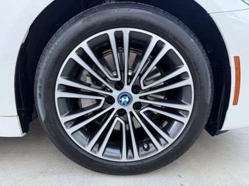Used 2018 BMW 530e RWD image 25