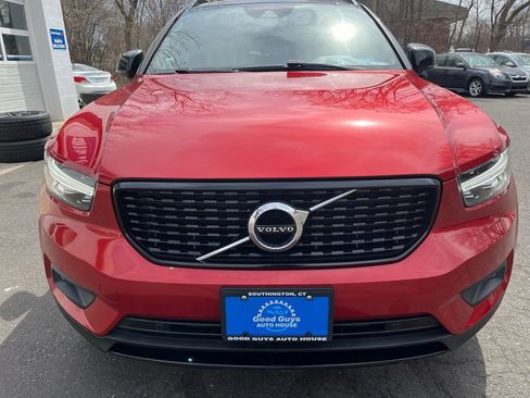 Used 2019 Volvo XC40 T5 R-Design image 25