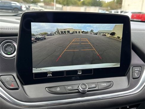 Used 2025 Chevrolet Blazer LT image 14