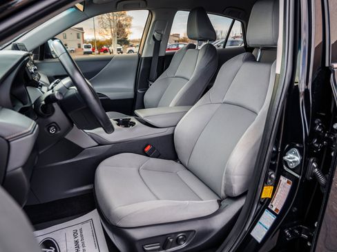Used 2021 Toyota Venza LE AWD/4WD image 11
