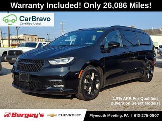 Used 2026 Chrysler Pacifica Limited w/ S Appearance Package FWD video 1
