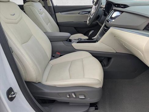 Used 2021 Cadillac XT5 Premium Luxury w/ LPO, Floor Liner Package image 22