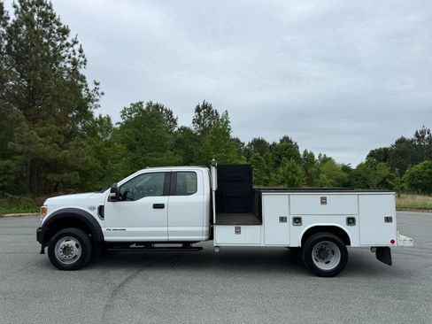 Used 2020 Ford F450 XL w/ Power Equipment Group AWD/4WD image 3
