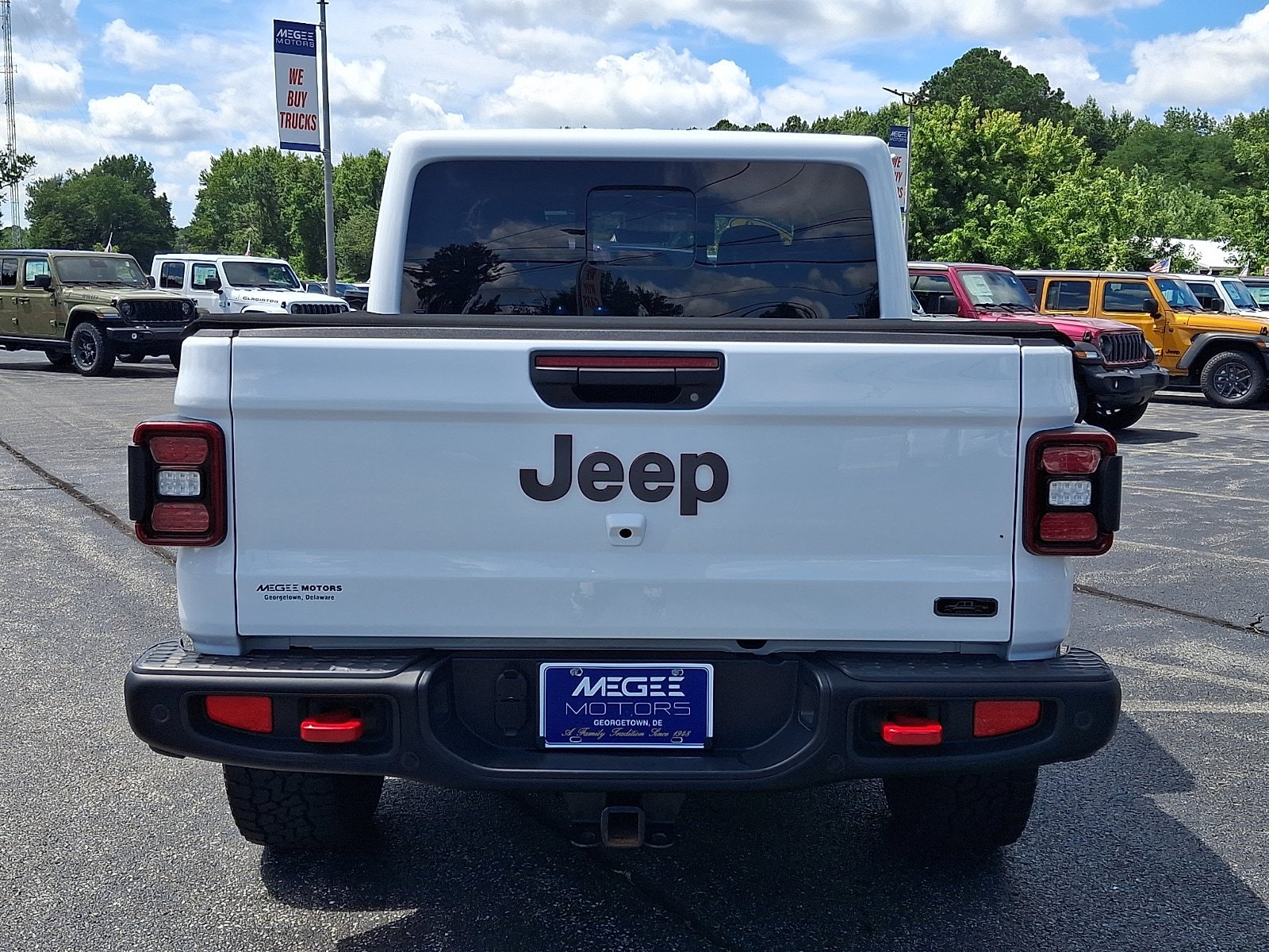 Used 2020 Jeep Gladiator Rubicon AWD/4WD image 5