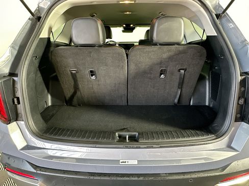 Used 2024 Kia Sorento S image 29