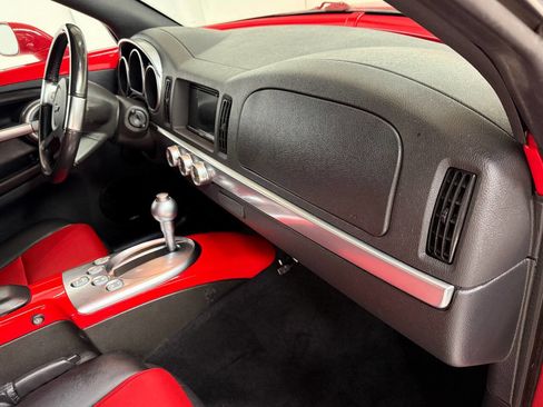 Used 2004 Chevrolet SSR w/ Preferred Equipment Group image 29