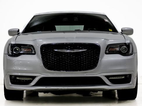 Used 2020 Chrysler 300 S image 2