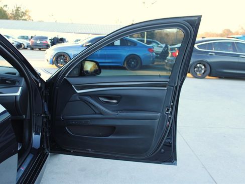 Used 2013 BMW 550i Sedan image 33