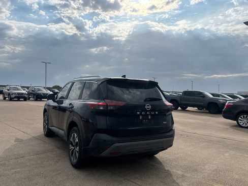 Used 2023 Nissan Rogue SV w/ SV Premium B Package FWD image 16