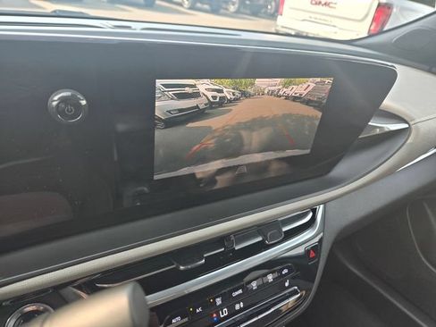 Used 2024 Buick Envista Avenir FWD image 24