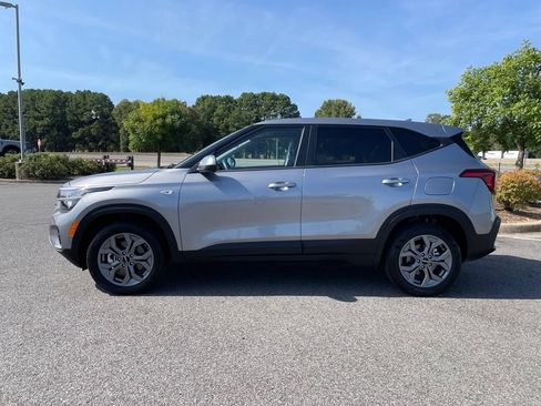 Certified 2026 Kia Seltos LX AWD/4WD image 4