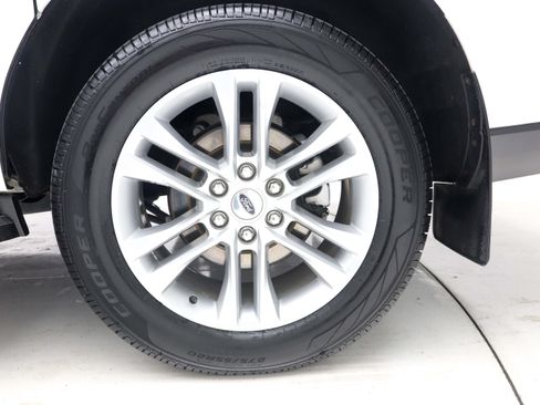 Used 2023 Ford Expedition Max XLT AWD/4WD image 32