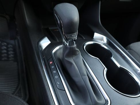 Used 2023 Chevrolet Traverse LT FWD image 26
