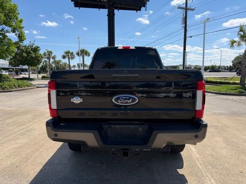 Used 2019 Ford F250 King Ranch w/ King Ranch Ultimate Package AWD/4WD image 4