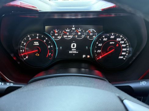 Used 2018 Chevrolet Camaro SS RWD image 17